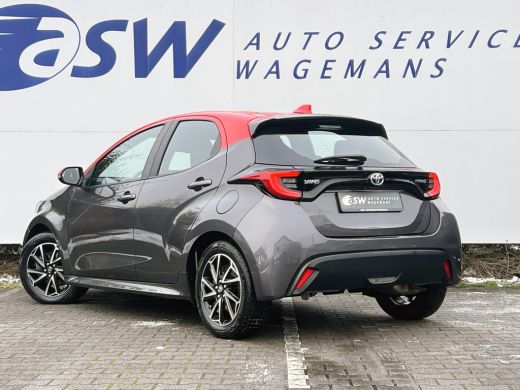 Toyota Yaris 1.5 Hybrid Dynamic | ACC | Dodehoek | LED | Carplay | Camera | PDC ActivLease financial lease