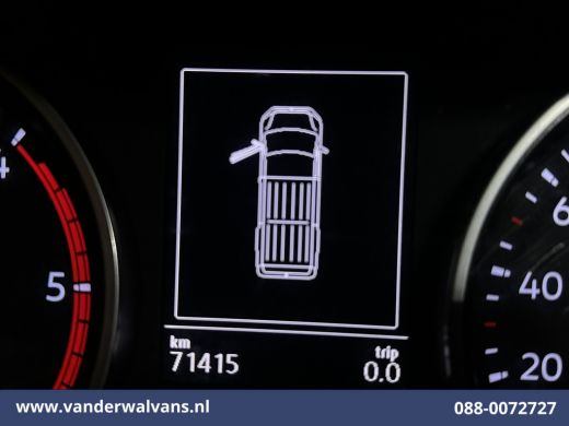 Volkswagen Crafter 2.0 TDI 141pk L3H3 L2H2 Euro6 Airco | Navigatie | Camera | LED | Apple Carplay | Adaptieve Cruise... ActivLease financial lease