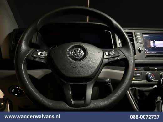 Volkswagen Crafter 2.0 TDI 141pk L3H3 L2H2 Euro6 Airco | Navigatie | Camera | LED | Apple Carplay | Adaptieve Cruise... ActivLease financial lease