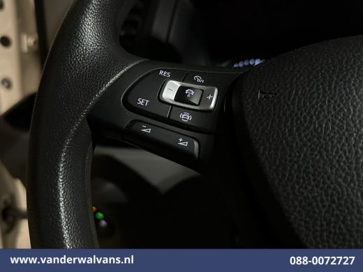 Volkswagen Crafter 2.0 TDI 141pk L3H3 L2H2 Euro6 Airco | Navigatie | Camera | LED | Apple Carplay | Adaptieve Cruise... ActivLease financial lease