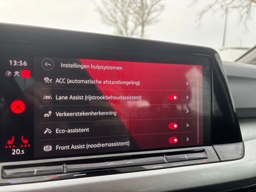 Volkswagen Golf 1.5 TSI Life | Stuur Verwarming | Sfeer Verlichting | Adaptive Cruise | Lane Assist ActivLease financial lease