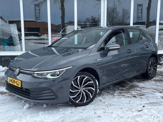 Volkswagen Golf 1.5 TSI Life | Stuur Verwarming | Sfeer Verlichting | Adaptive Cruise | Lane Assist ActivLease financial lease