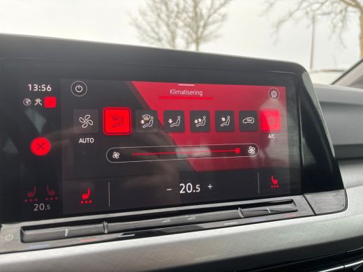 Volkswagen Golf 1.5 TSI Life | Stuur Verwarming | Sfeer Verlichting | Adaptive Cruise | Lane Assist ActivLease financial lease