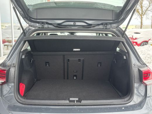 Volkswagen Golf 1.5 TSI Life | Stuur Verwarming | Sfeer Verlichting | Adaptive Cruise | Lane Assist ActivLease financial lease