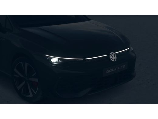 Volkswagen Golf GTE | 'App-Connect' draadloze smartphone integratie | Achterbank in ongelijke delen neerklapbaar ... ActivLease financial lease