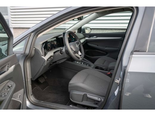 Volkswagen Golf Life Edition eHybrid | 'App-Connect' draadloze smartphone integratie | Achterbank in ongelijke de... ActivLease financial lease
