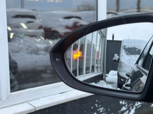 Volkswagen Golf Variant Variant 1.0 TSI Highline | Stoelverwarming | Parkeer Sensoren | Adaptive Cruise ActivLease financial lease