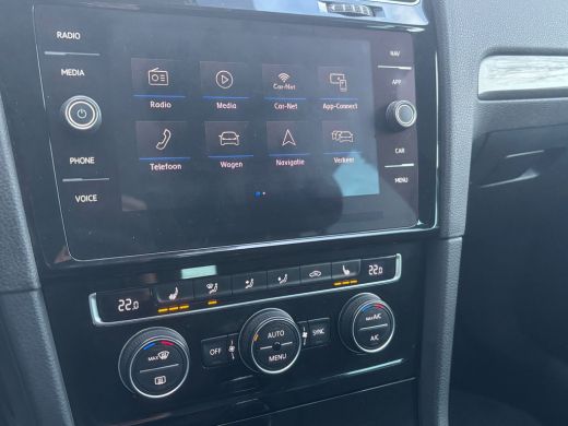 Volkswagen Golf Variant Variant 1.0 TSI Highline | Stoelverwarming | Parkeer Sensoren | Adaptive Cruise ActivLease financial lease