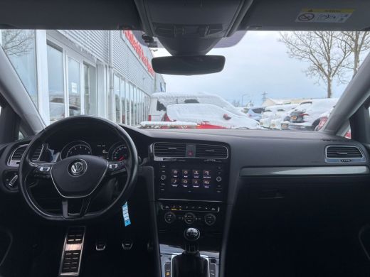 Volkswagen Golf Variant Variant 1.0 TSI Highline | Stoelverwarming | Parkeer Sensoren | Adaptive Cruise ActivLease financial lease