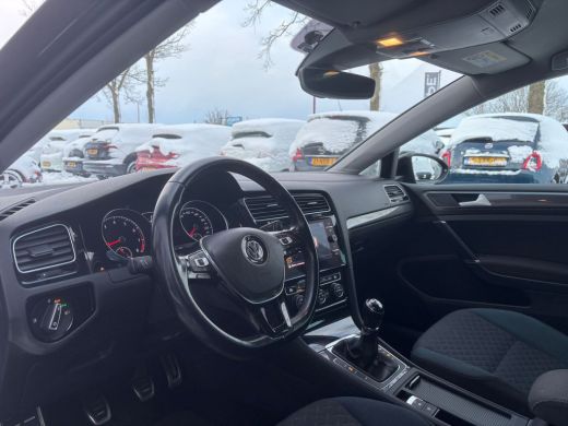 Volkswagen Golf Variant Variant 1.0 TSI Highline | Stoelverwarming | Parkeer Sensoren | Adaptive Cruise ActivLease financial lease