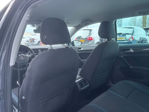 Volkswagen Golf Variant Variant 1.0 TSI Highline | Stoelverwarming | Parkeer Sensoren | Adaptive Cruise ActivLease financial lease