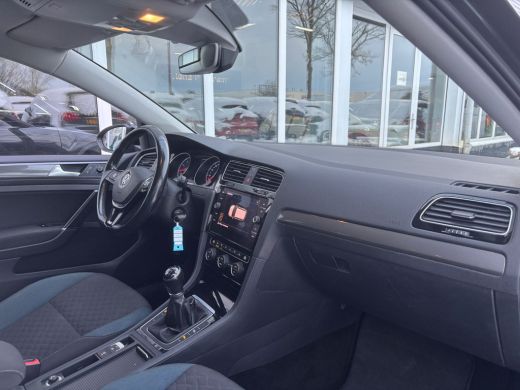 Volkswagen Golf Variant Variant 1.0 TSI Highline | Stoelverwarming | Parkeer Sensoren | Adaptive Cruise ActivLease financial lease