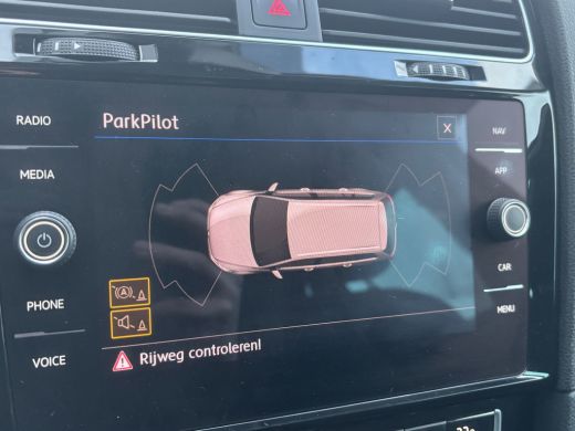 Volkswagen Golf Variant Variant 1.0 TSI Highline | Stoelverwarming | Parkeer Sensoren | Adaptive Cruise ActivLease financial lease