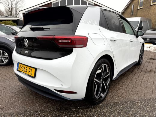 Volkswagen ID.3 First Plus 58 kWh SOH 90.7%, Camera, Trekhaak, 19''Lmv ActivLease financial lease