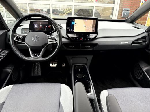 Volkswagen ID.3 First Plus 58 kWh SOH 90.7%, Camera, Trekhaak, 19''Lmv ActivLease financial lease