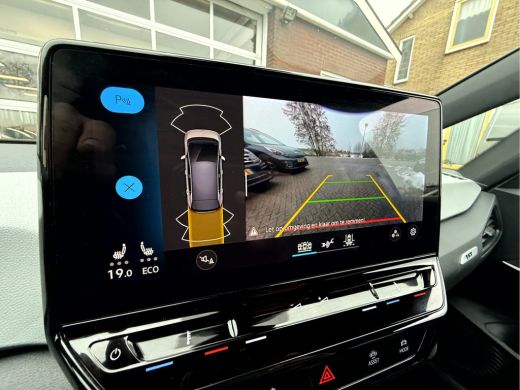 Volkswagen ID.3 First Plus 58 kWh SOH 90.7%, Camera, Trekhaak, 19''Lmv ActivLease financial lease