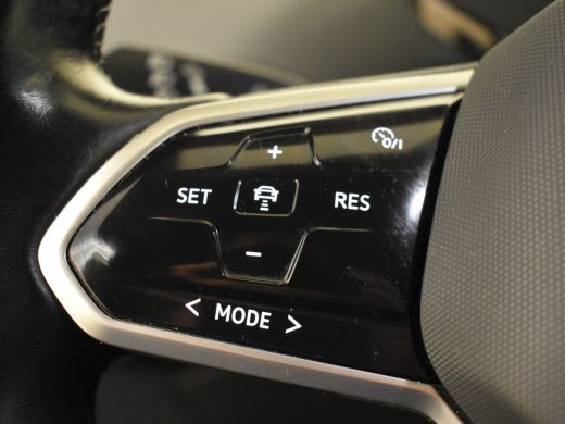 Volkswagen ID.4 First 77 kWh 204pk | Achteruitkijkcamera | Adaptief cruise control | Navigatie | Stoelverwarming ... ActivLease financial lease