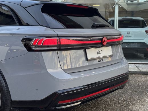 Volkswagen ID.7 Pro Limited Edition 77kWh 286pk | 20" LM velgen | Matrix LED | Head-up display ActivLease financial lease