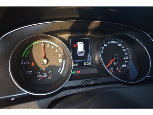 Volkswagen Passat Variant 1.4 218PK TSI PHEV GTE Business | Stoelverwarming voor | Climatronic 3-zones | Achteruitr... ActivLease financial lease