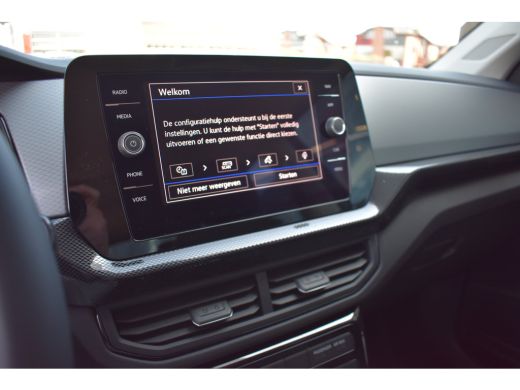 Volkswagen T-Cross Life Edition | 'App-Connect' draadloze smartphone integratie | 4 jaar garantie | Achteruitrijcame... ActivLease financial lease