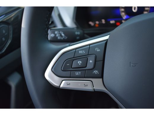 Volkswagen T-Cross Life Edition | 'App-Connect' draadloze smartphone integratie | 4 jaar garantie | Achteruitrijcame... ActivLease financial lease