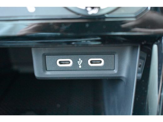 Volkswagen T-Cross Life Edition | 'App-Connect' draadloze smartphone integratie | 4 jaar garantie | Achteruitrijcame... ActivLease financial lease