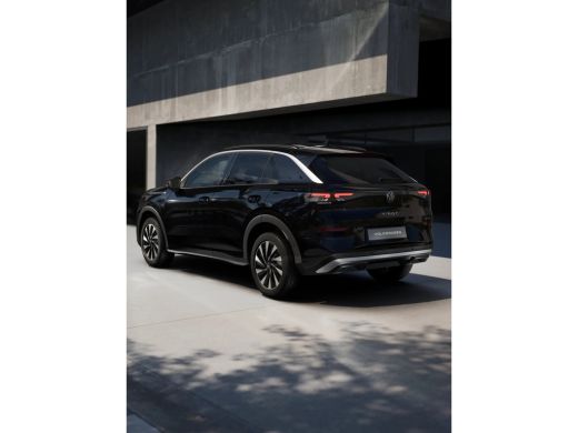 Volkswagen T-Roc Life First Edition | 'App-Connect' draadloze smartphone integratie | Automatische afstandsregelin... ActivLease financial lease