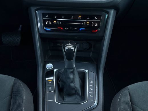 Volkswagen Tiguan 1.5 TSI 150 pk Elegance 7-DSG | Trekhaak | Achteruitrijcamera | Elektrische a-klep | ActivLease financial lease