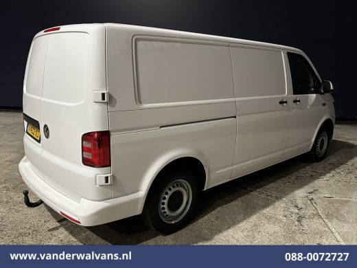 Volkswagen Transporter 2.0 TDI L2H1 Euro6 Airco | Camera | Apple Carplay | Trekhaak | Cruisecontrol Android Auto, Bijrij... ActivLease financial lease