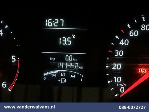 Volkswagen Transporter 2.0 TDI L2H1 Euro6 Airco | Camera | Apple Carplay | Trekhaak | Cruisecontrol Android Auto, Bijrij... ActivLease financial lease