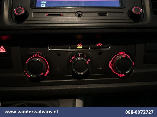 Volkswagen Transporter 2.0 TDI L2H1 Euro6 Airco | Camera | Apple Carplay | Trekhaak | Cruisecontrol Android Auto, Bijrij... ActivLease financial lease
