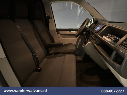 Volkswagen Transporter 2.0 TDI L2H1 Euro6 Airco | Camera | Apple Carplay | Trekhaak | Cruisecontrol Android Auto, Bijrij... ActivLease financial lease
