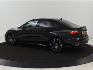 Audi A3 35 TFSI S edition | Carplay | Navigatie | Sportstoelen | Half leder | Full LED | Camera | Virtual...