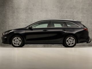 Kia Ceed Sportswagon 1.4 T-GDi DynamicLine 141Pk Automaat (APPLE CARPLAY, GROOT NAVI, CAMERA, TREKHAAK, SPORTSTOELEN, ...