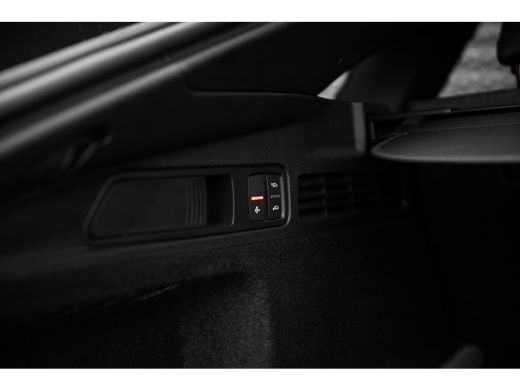 Audi Q5 Sportback 2.0 TFSI e-hybrid quattro S edition | Panoramadak | Luchtvering | Trekhaak | ActivLease financial lease