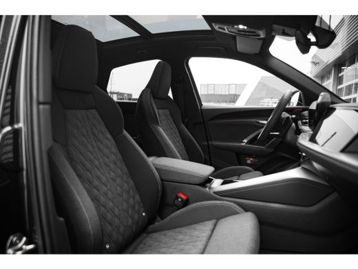 Audi Q5 Sportback 2.0 TFSI e-hybrid quattro S edition | Panoramadak | Luchtvering | Trekhaak | ActivLease financial lease