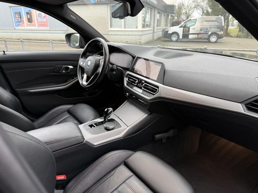 BMW 3 Serie Touring 320e Aut. Business Ed. Plus | Navi | Camera | Leder | Dravit Grau | ActivLease financial lease