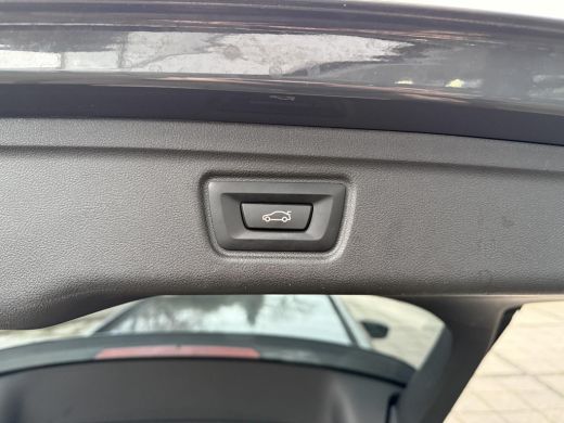 BMW 3 Serie Touring 320e Aut. Business Ed. Plus | Navi | Camera | Leder | Dravit Grau | ActivLease financial lease