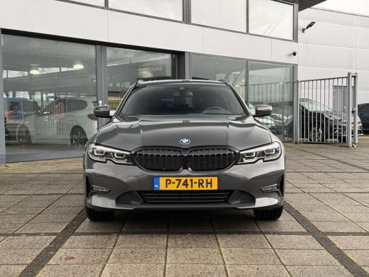 BMW 3 Serie Touring 320e Aut. Business Ed. Plus | Navi | Camera | Leder | Dravit Grau | ActivLease financial lease