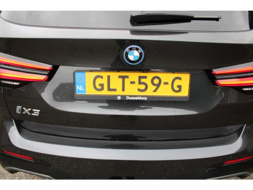 BMW iX3 M-SPORT 80 kWh SOh 100% PANO LEER PILOT ORG NL 23000KM!!! ActivLease financial lease