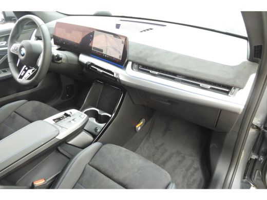 BMW X2 sDrive20i M Sport Automaat / Trekhaak / Sportstoelen / Achteruitrijcamera / M Adaptief onderstel ... ActivLease financial lease