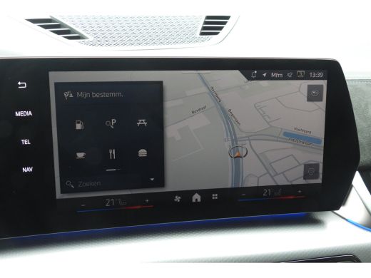 BMW X2 sDrive20i M Sport Automaat / Trekhaak / Sportstoelen / Achteruitrijcamera / M Adaptief onderstel ... ActivLease financial lease