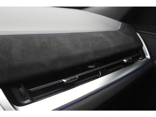 BMW X2 sDrive20i M Sport Automaat / Trekhaak / Sportstoelen / Achteruitrijcamera / M Adaptief onderstel ... ActivLease financial lease