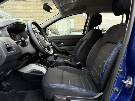 Dacia Duster 1.3 TCe 150pk Serie Limitee 15th Anniversary Trekhaak, 360 camera ActivLease financial lease