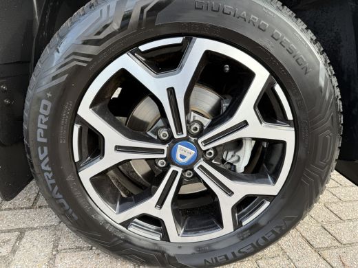 Dacia Duster 1.3 TCe 150pk Serie Limitee 15th Anniversary Trekhaak, 360 camera ActivLease financial lease