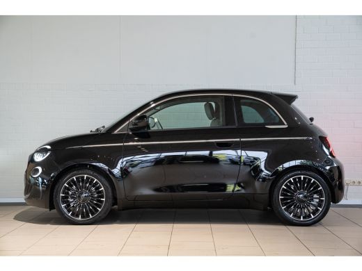 Fiat 500 La Prima 42 kWh | Camera | Climate Controle | Navigatie | Parkeersensoren | Keyless Entry & Start... ActivLease financial lease