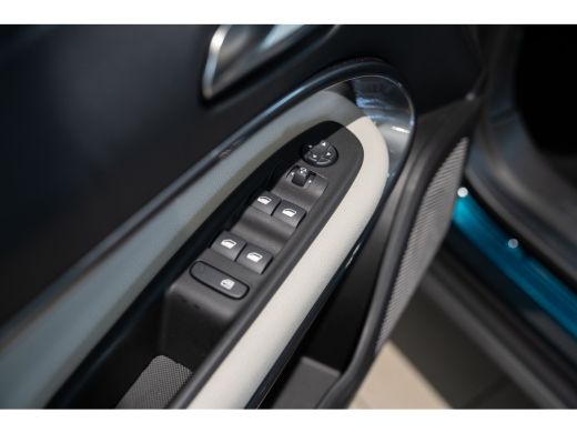 Fiat 600 1.2 145PK Hybrid La Prima | Camera | Elektrische Achterklep | Climate Controle | Navigatie | Kuns... ActivLease financial lease