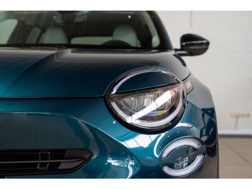 Fiat 600 1.2 145PK Hybrid La Prima | Camera | Elektrische Achterklep | Climate Controle | Navigatie | Kuns... ActivLease financial lease