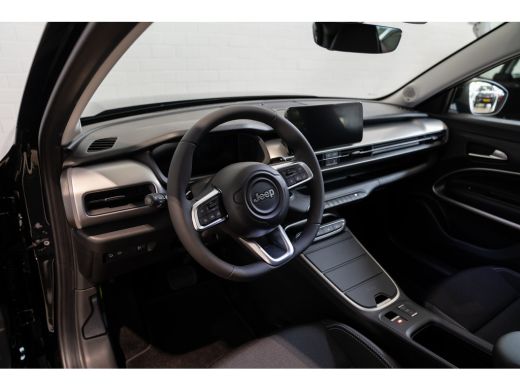 Jeep Avenger 1.2 e-Hybrid Summit | Panoramadak | Stoelverwarming & Voorruit Verwarming | El. Achterklep | Navi... ActivLease financial lease