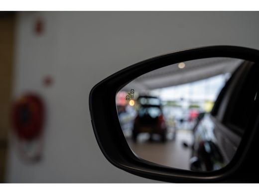 Jeep Avenger 1.2 e-Hybrid Summit | Panoramadak | Stoelverwarming & Voorruit Verwarming | El. Achterklep | Navi... ActivLease financial lease